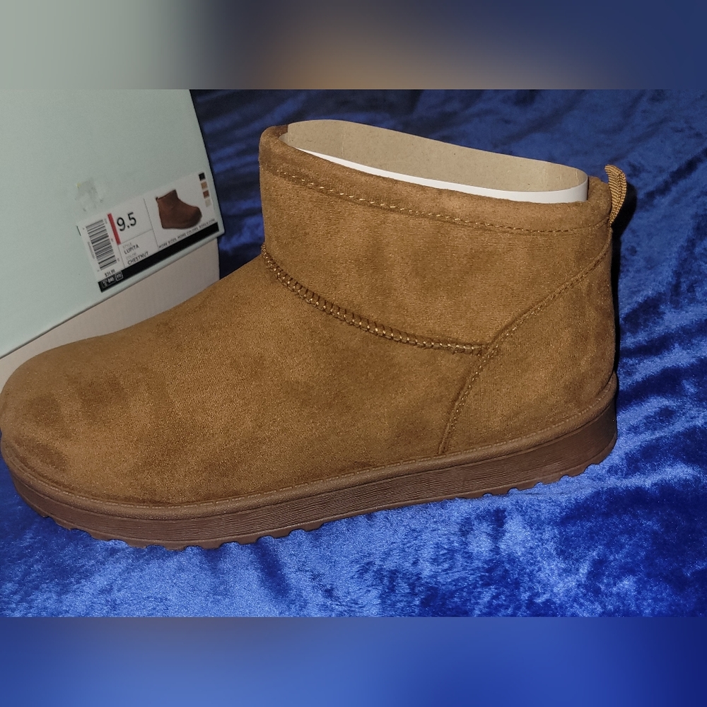 SO Lupita boots